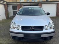 Gebraucht VW Polo 64 PS (47 kW) 2004 Silber Kleinwagen