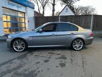 Gebraucht BMW 320 184 PS (135 kW) 2011 Grau Limousine