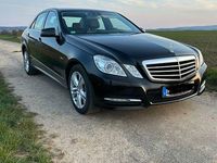 Gebraucht Mercedes E200 Avantgarde 184 PS (135 kW) 2011 Schwarz Limousine