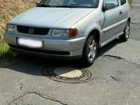 Gebraucht VW Polo 50 PS (36 kW) 1999 Silber Kleinwagen