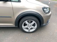 gebraucht VW Touran Cross mit Standheizung inkl Original Alufelgen mit Reif