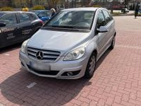 Gebraucht Mercedes B180 109 PS (80 kW) 2009 Silber Van / Kleinbus