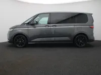 Gebraucht VW Multivan Style 204 PS (150 kW) 2025 Indiumgrau metallic Van / Kleinbus