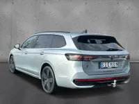 Gebraucht VW Passat R-line 150 PS (110 kW) 2024 Silber Kombi
