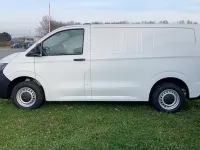 Neu VW T7 110 PS (80 kW) 2026 Blau Van