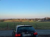 Gebraucht BMW 320 177 PS (130 kW) 2010 Schwarz Kombi