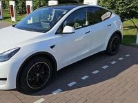 Gebraucht Tesla Model Y RWD 219 kW (299 PS) 2023 Weiß SUV