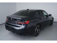 Gebraucht BMW 330 286 PS (210 kW) 2024 Black sapphire metallic (schwarz (metallic) Limousine