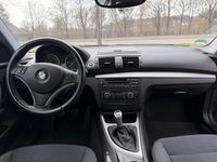 Gebraucht BMW 118 143 PS (105 kW) 2009 Grau Kleinwagen