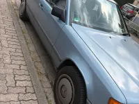 Gebraucht Mercedes E230 132 PS (97 kW) 1988 Blau Limousine