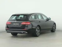 Gebraucht Mercedes E220 Avantgarde 200 PS (147 kW) 2023 Schwarz Limousine