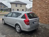 Gebraucht Kia Ceed 90 PS (66 kW) 2011 Silber Kleinwagen