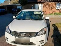 Gebraucht Kia Ceed 2012 Weiß Kleinwagen