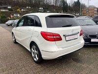 gebraucht Mercedes B180 *NAVI *SHZ *PDC *KLIMA *TEILLEDER *MFL*LMF