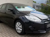 Używany Ford Focus Trend 95 KM (69 kW) 2013 Czarny Sedan/Limuzyna