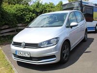 Gebraucht VW Touran Trendline 110 PS (80 kW) 2016 Reflexsilber Van / Kleinbus
