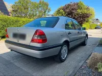 Gebraucht Mercedes C180 122 PS (89 kW) 1997 Silber Limousine