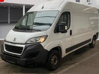 Gebraucht Peugeot Boxer 140 PS (102 kW) 2023 Silber Van