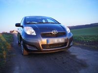 Gebraucht Toyota Yaris 69 PS (50 kW) 2009 Grau Kleinwagen