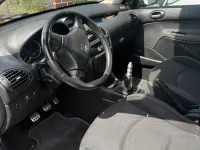 Gebraucht Peugeot 206 Tendance 80 PS (58 kW) 2007 Silber Kleinwagen