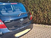 Gebraucht Hyundai i20 Edition 78 PS (57 kW) 2010 Schwarz Kleinwagen