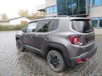 gebraucht Jeep Renegade 2.0 MultiJet 125kW D Trailhawk 4x4 Auto