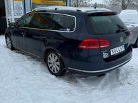 Gebraucht VW Passat Highline 160 PS (117 kW) 2013 Blau Kombi