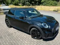 Gebraucht Mini Cooper 136 PS (100 kW) 2024 Schwarz Kleinwagen