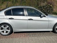 Gebraucht BMW 318 129 PS (94 kW) 2005 Silber Limousine
