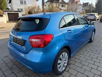 Gebraucht Mercedes A180 Style 122 PS (89 kW) 2012 Blau Limousine