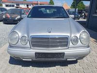 Gebraucht Mercedes E240 170 PS (125 kW) 1997 Silber Limousine