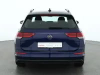 Gebraucht VW Golf VIII Life 110 PS (80 kW) 2024 Blau Kombi