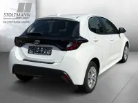 Gebraucht Toyota Yaris Basis 72 PS (52 kW) 2023 Weiß Kleinwagen