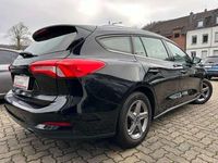 Gebraucht Ford Focus Cool & Connect 120 PS (88 kW) 2020 Agate black Kombi