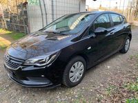 Gebraucht Opel Astra Selection 105 PS (77 kW) 2017 Schwarz Limousine