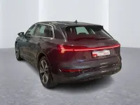 Gebraucht Audi Q8 e-tron Advanced Plus 300 kW (408 PS) 2023 Manhattangrau metallic SUV