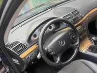 Gebraucht Mercedes E200 135 PS (99 kW) 2007 Blau Limousine