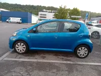 Gebraucht Toyota Aygo Connect Style 68 PS (50 kW) 2012 Blau Kleinwagen