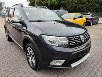 Gebraucht Dacia Sandero Celebration 101 PS (74 kW) 2020 Grau "comete" Kleinwagen