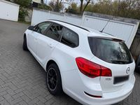 Gebraucht Opel Astra Selection 101 PS (74 kW) 2011 Weiß Kombi
