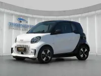 Gebraucht Smart ForTwo Coupé 60 kW (82 PS) 2024 Bodypanels in white Kleinwagen
