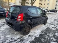 Gebraucht Nissan Pixo 68 PS (50 kW) 2011 Schwarz Kleinwagen