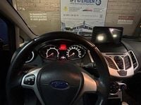 Gebraucht Ford Fiesta Ambiente 60 PS (44 kW) 2012 Schwarz Kleinwagen