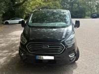 Gebraucht Ford Tourneo 131 PS (96 kW) 2019 Schwarz Van / Kleinbus
