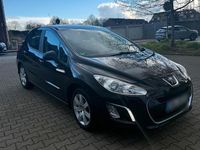 Gebraucht Peugeot 308 109 PS (80 kW) 2011 Schwarz Limousine