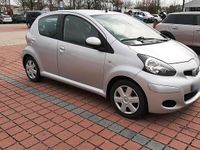 Gebraucht Toyota Aygo 68 PS (50 kW) 2009 Grau Kleinwagen