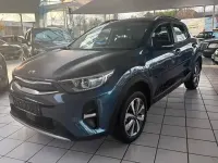 Gebraucht Kia Stonic Vision 101 PS (74 kW) 2020 (beu) denimblau met./schwarz (metallic) SUV
