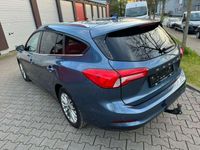 gebraucht Ford Focus Turnier Titanium/1 Jahr Garantie/1. Hand/ NAVI/...