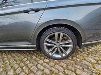 Gebraucht VW Passat Comfortline 190 PS (139 kW) 2016 Grau Limousine