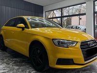 Gebraucht Audi A3 Sportback Design 116 PS (85 kW) 2017 Gelb Kleinwagen